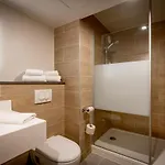 Ibis Styles Valenciennes Foret Hotell