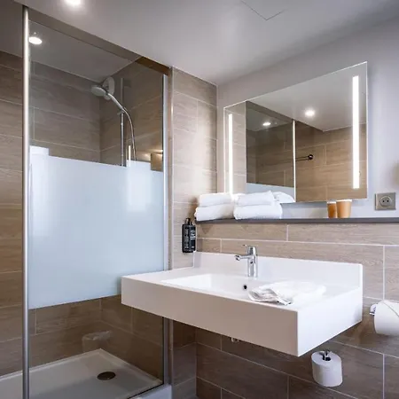 Ibis Styles Valenciennes Foret 피티트포렛