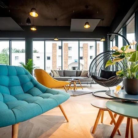 Ibis Styles Valenciennes Foret 피티트포렛