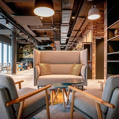 Ibis Styles Valenciennes Foret Hotel 3*