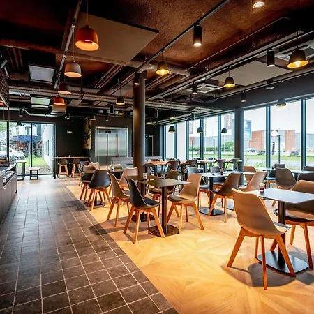 Ibis Styles Valenciennes Foret Petite Forêt