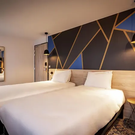 Ibis Styles Valenciennes Foret 3* Petite Forêt