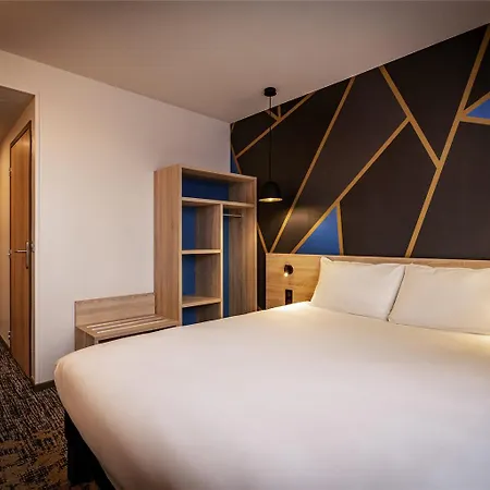 Ibis Styles Valenciennes Foret 3* Petite Forêt