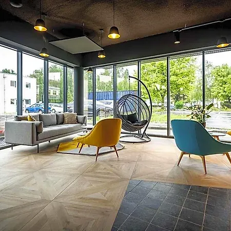 Ibis Styles Valenciennes Foret 3* Petite Forêt
