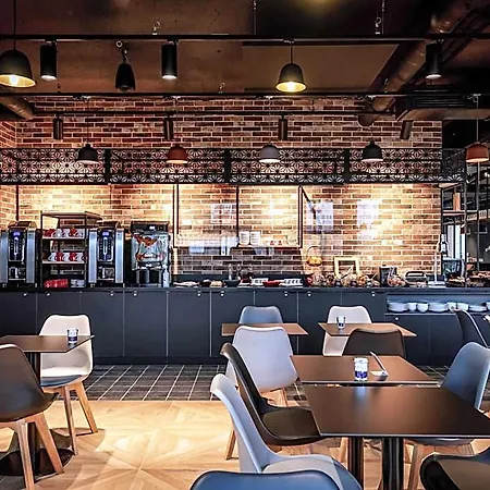 Ibis Styles Valenciennes Foret