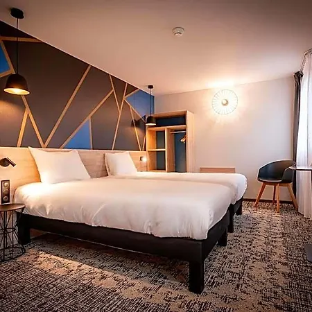 Ibis Styles Valenciennes Foret 3* 피티트포렛