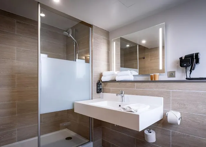 Ibis Styles Valenciennes Foret Petite-Foret