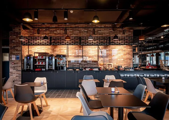Ibis Styles Valenciennes Foret فندق 3*
