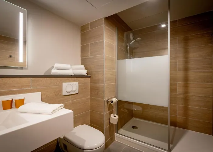Ibis Styles Valenciennes Foret فندق